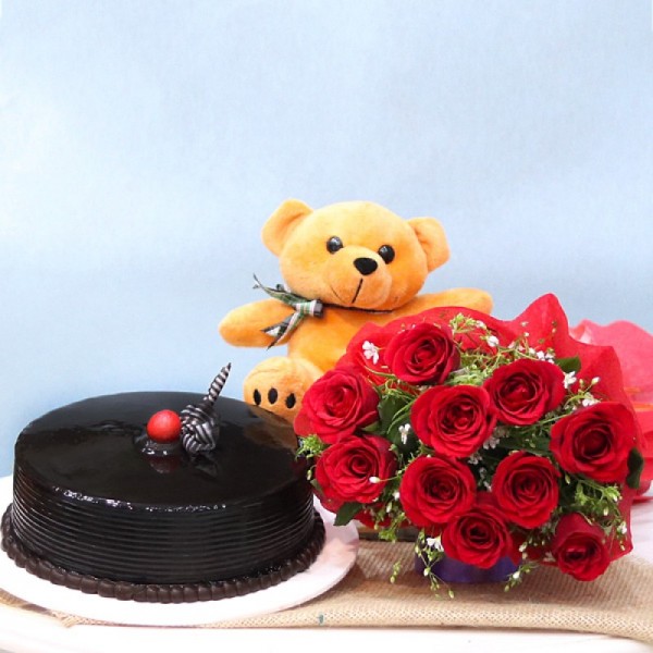 Red Rose Bunch & Cake With Teddy
